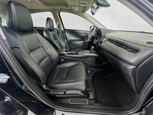 Certified 2022 Honda HR-V EX-L image 5