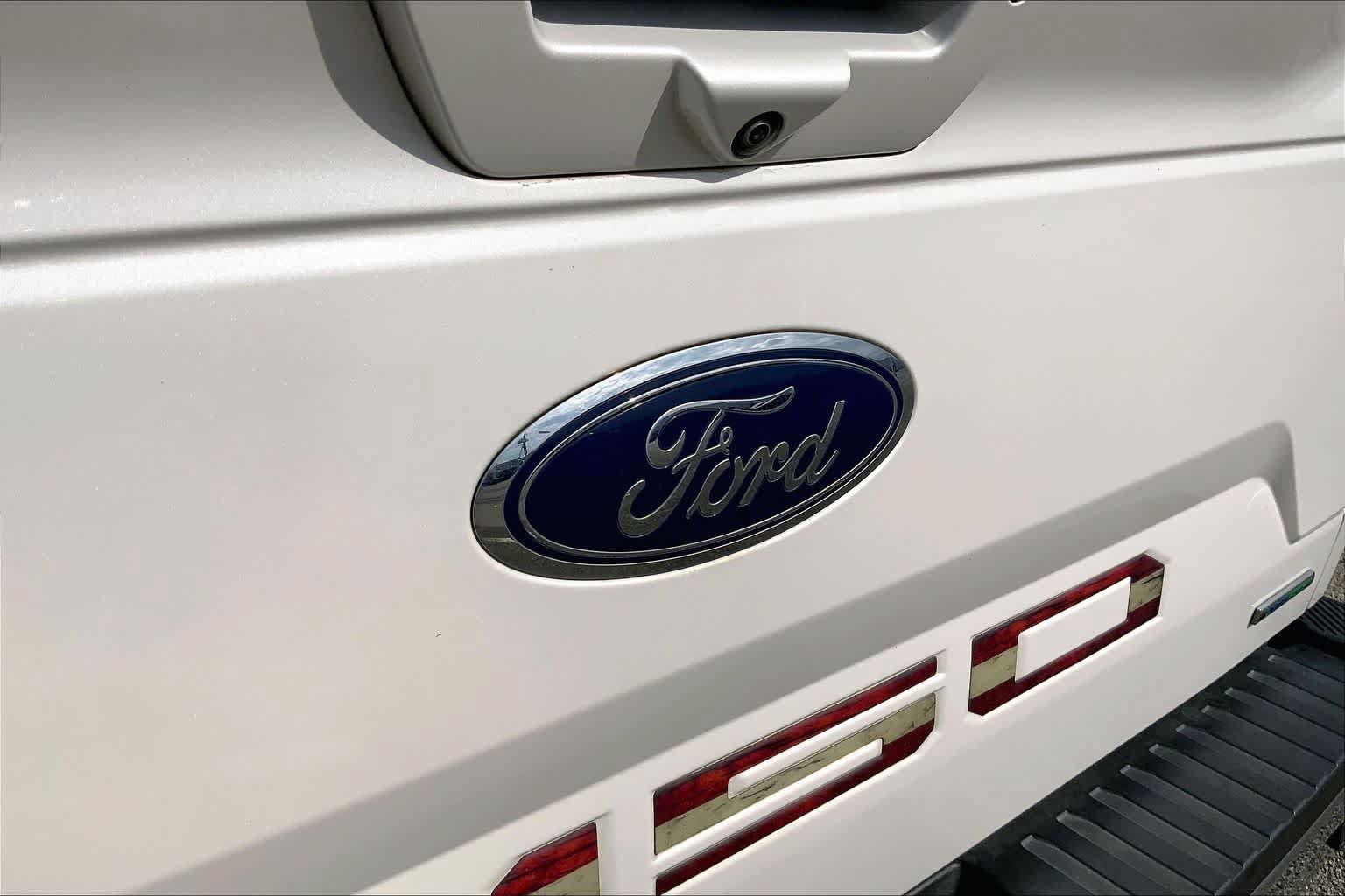 Used 2019 Ford F150 Lariat w/ Equipment Group 502A Luxury AWD/4WD image 10