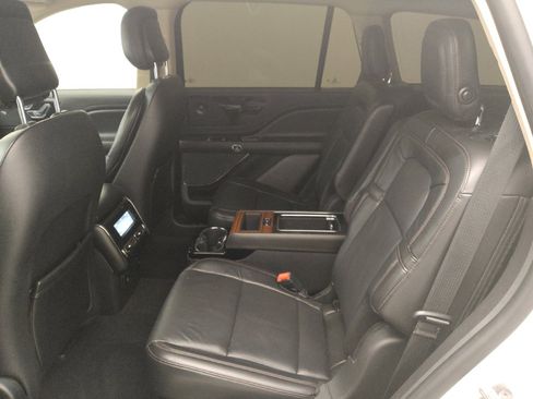 Used 2020 Lincoln Aviator Reserve w/ Equipment Group 201A RWD image 18
