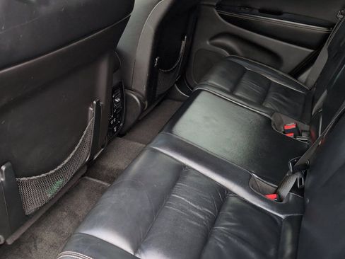Used 2015 Jeep Grand Cherokee Limited AWD/4WD image 12