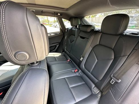Used 2023 Porsche Macan AWD/4WD image 39