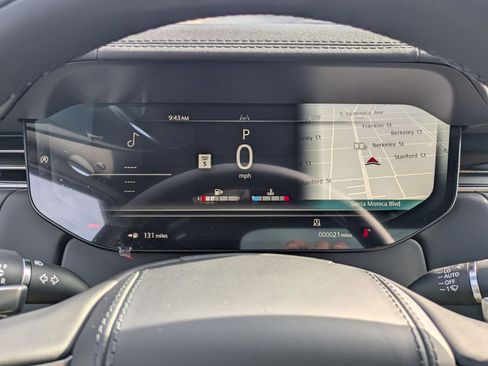 New 2026 Land Rover Range Rover Long Wheelbase SE image 16