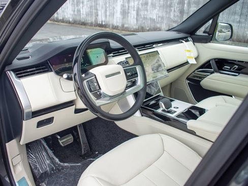 New 2026 Land Rover Range Rover SE AWD/4WD image 11