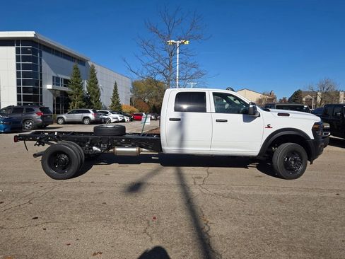 New 2026 RAM 5500 Tradesman image 6