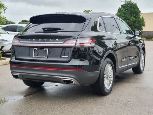Used 2020 Lincoln Nautilus FWD image 3