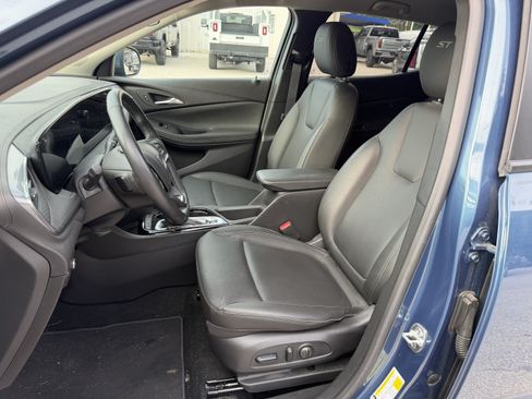 Used 2024 Buick Encore GX Sport Touring w/ Comfort Package FWD image 13