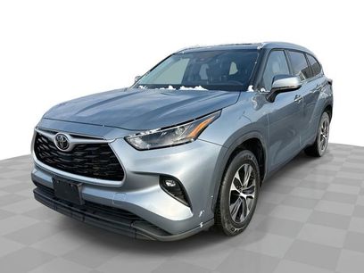 Used 2022 Toyota Highlander XLE