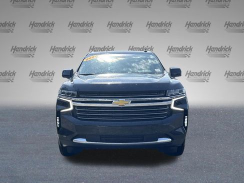 Used 2024 Chevrolet Suburban LT w/ Luxury Package image 3