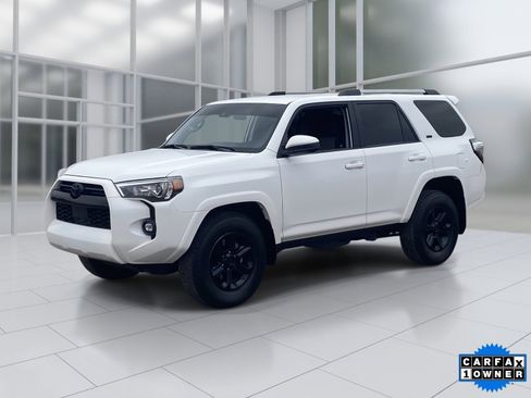 Used 2023 Toyota 4Runner SR5 image 3