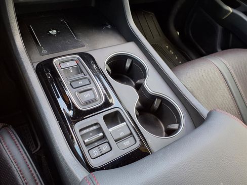 Used 2025 Honda Pilot Black Edition image 16