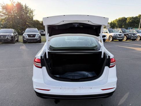 Used 2019 Ford Fusion SE FWD image 37