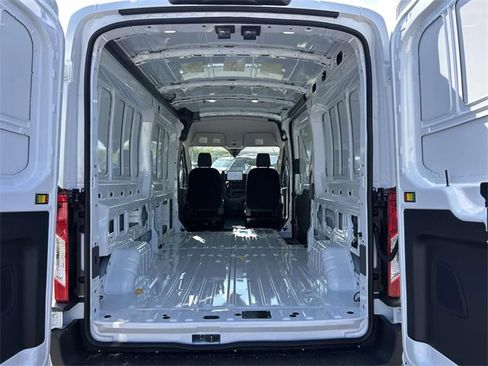 New 2026 Ford Transit 250 148 Medium Roof image 20