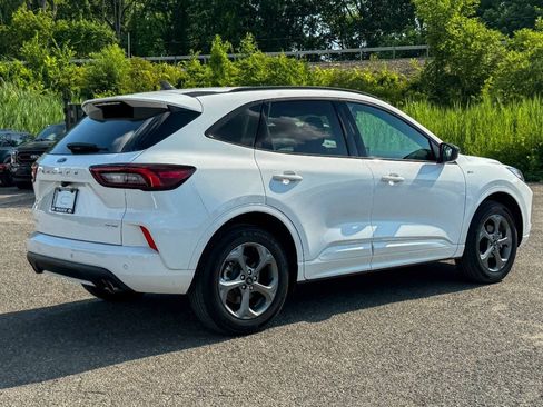 Used 2023 Ford Escape ST-Line w/ Tech Pack #1 AWD/4WD image 3