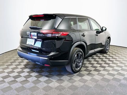 Used 2025 Nissan Rogue SV image 8