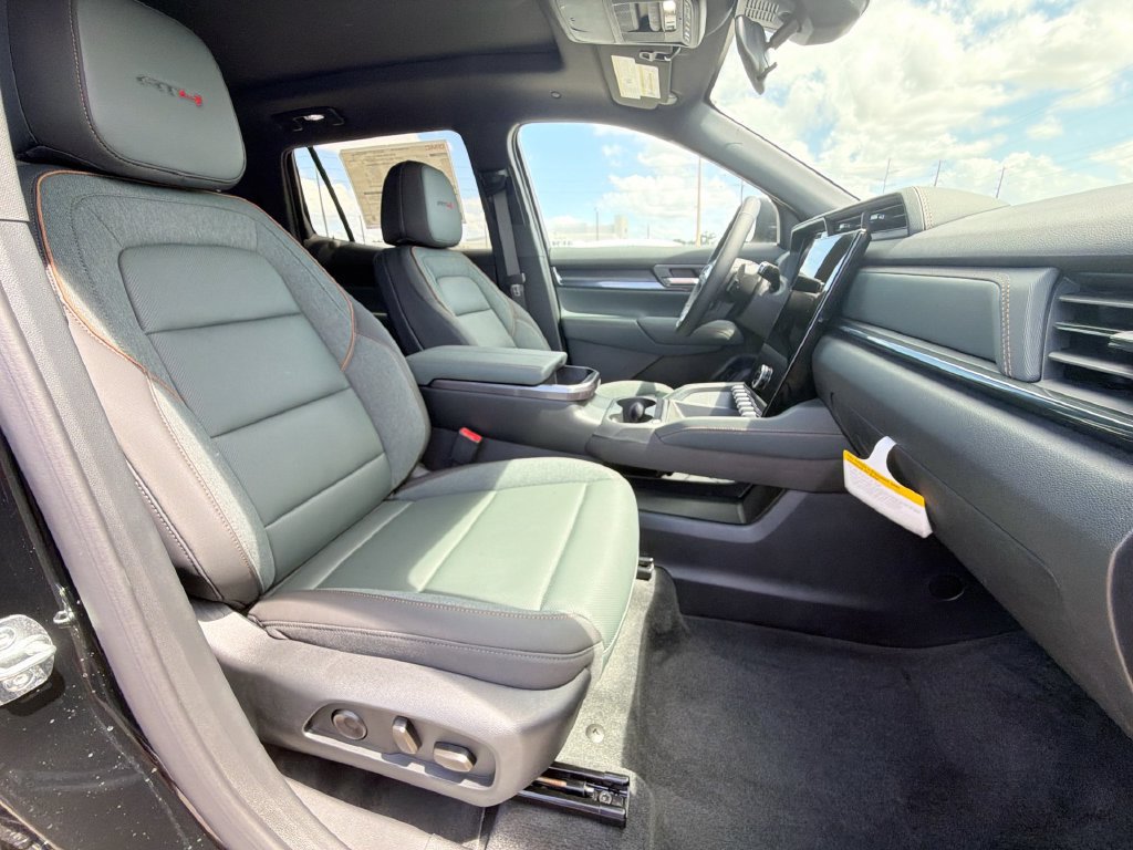 New 2027 GMC Terrain AT4 w/ Convenience Package III AWD/4WD image 11
