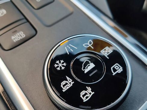 Used 2024 Nissan Pathfinder SL AWD/4WD image 41