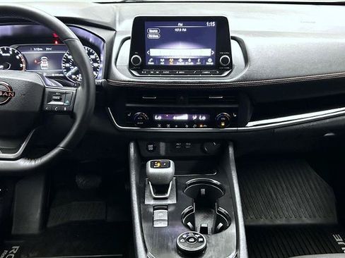 Certified 2025 Nissan Rogue SV AWD/4WD image 13