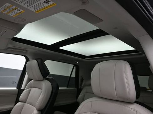 Certified 2025 Lincoln Navigator Reserve AWD/4WD image 21