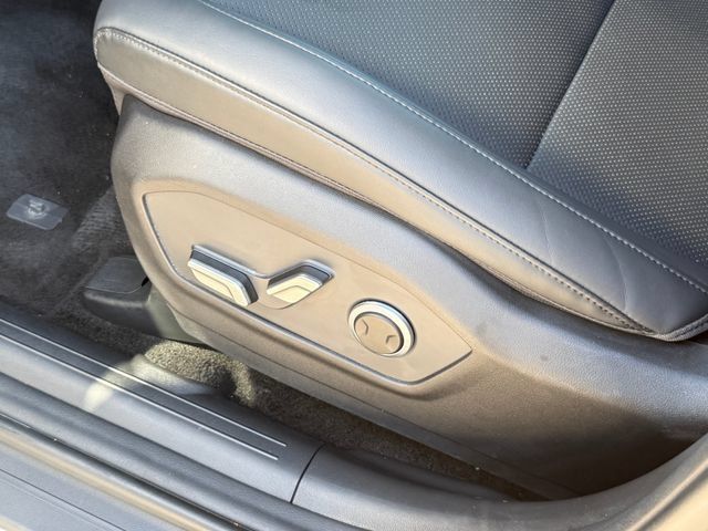 Used 2025 Hyundai Santa Fe SEL AWD/4WD image 17