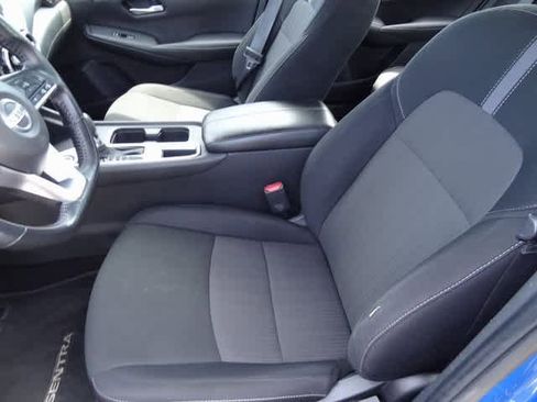 Used 2022 Nissan Sentra SV image 7
