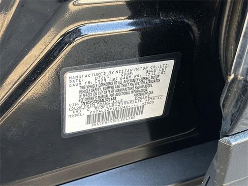 Used 2021 Nissan Kicks SV image 33