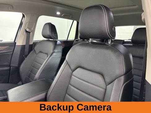 Used 2025 Volkswagen Atlas SEL image 11