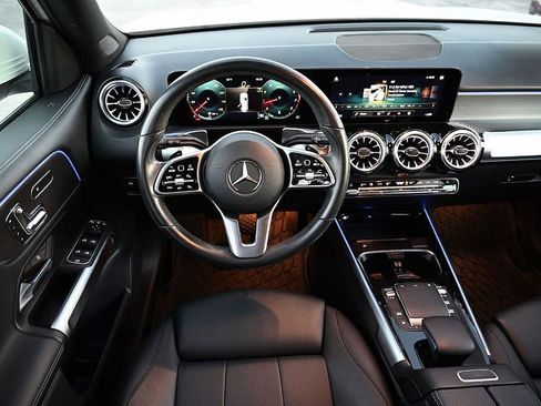 Certified 2022 Mercedes-Benz GLB 250 image 13