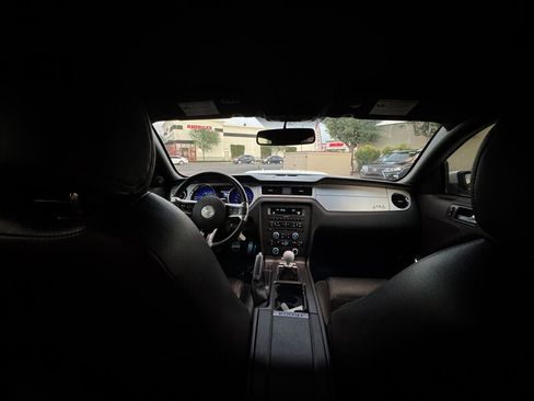 Used 2013 Ford Mustang GT Premium RWD image 27