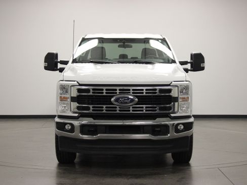 Used 2024 Ford F250 XLT w/ FX4 Off-Road Package AWD/4WD image 3