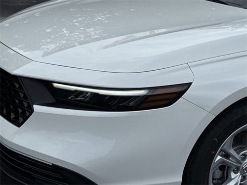 New 2025 Honda Accord LX image 10