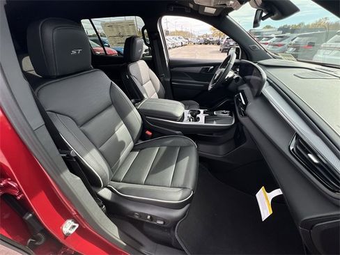 New 2026 Buick Enclave Sport Touring image 11