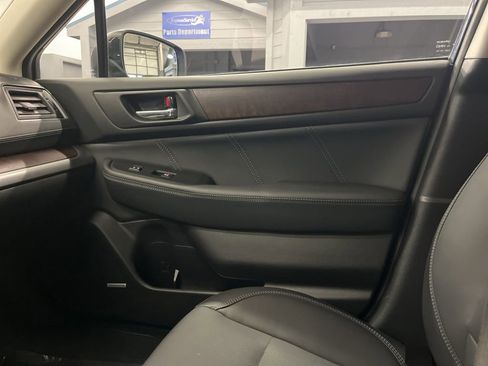 Used 2019 Subaru Outback 2.5i Limited w/ Popular Package #2 image 15