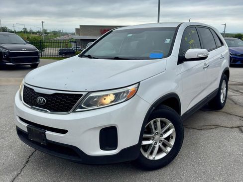 Used 2015 Kia Sorento LX FWD image 1