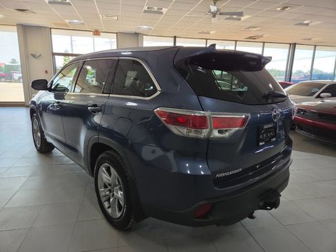 Used 2016 Toyota Highlander Limited w/ Driver Technology Package AWD/4WD image 5