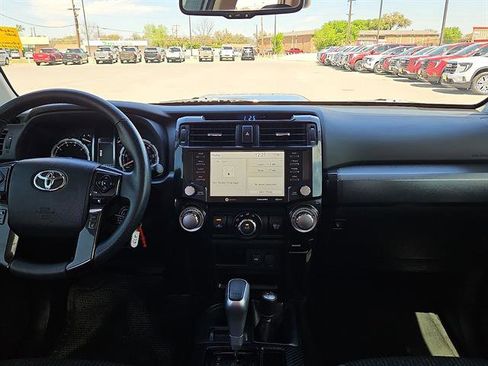 Used 2020 Toyota 4Runner TRD Off-Road image 10