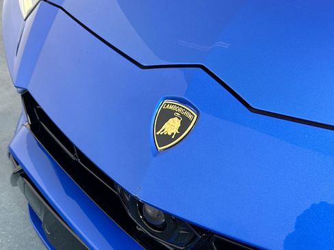 Used 2021 Lamborghini Urus AWD/4WD image 39