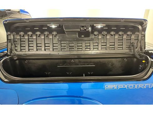 Used 2022 RAM 1500 Laramie AWD/4WD image 11