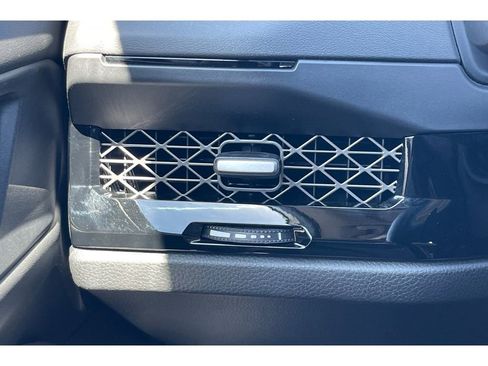 Certified 2025 Honda Accord EX-L image 28