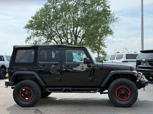 Used 2016 Jeep Wrangler Unlimited Rubicon AWD/4WD image 36