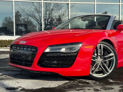 Used 2014 Audi R8 V10 w/ Full Leather Package image 12