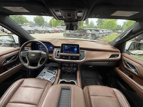 Used 2024 Chevrolet Tahoe High Country AWD/4WD image 32