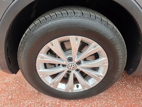 Used 2019 Volkswagen Tiguan SE w/ Panoramic Sunroof Package AWD/4WD image 22