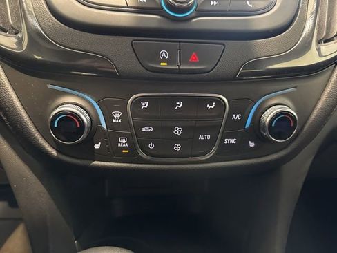 Certified 2023 Chevrolet Equinox RS w/ LPO, Floor Liner Package image 20