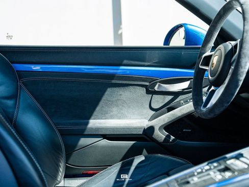 Used 2016 Porsche Boxster Spyder RWD image 17