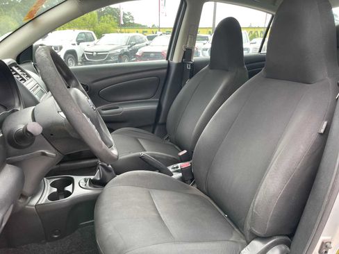 Used 2015 Nissan Versa S FWD image 12