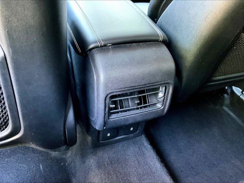 Used 2023 Lincoln Corsair AWD w/ Equipment Group 101A image 10