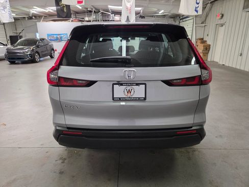 Used 2023 Honda CR-V LX image 6