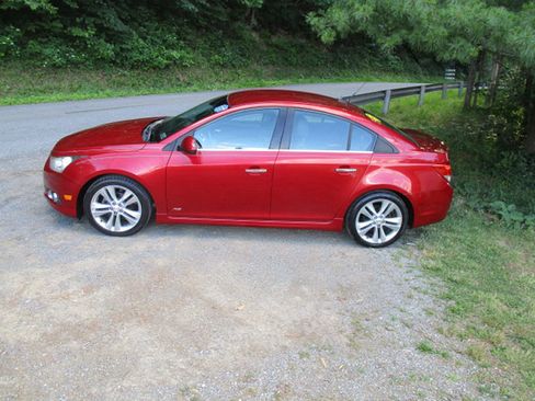 Used 2011 Chevrolet Cruze LTZ w/ RS Package FWD image 3