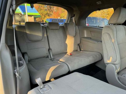 Used 2013 Honda Odyssey LX image 16