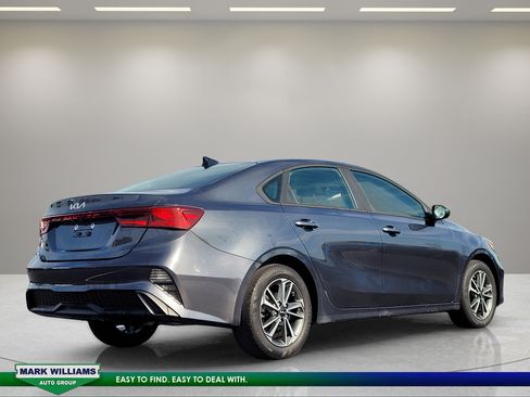Used 2023 Kia Forte LXS FWD image 4